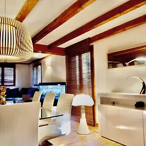  Chalet Chalet Greystone